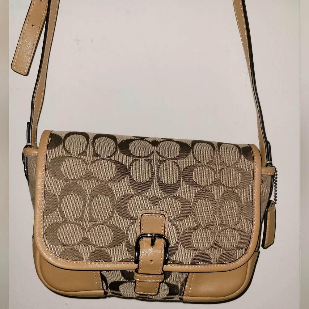 Coach Hadley Signature Field Bag (Style #F30601). - Picture 1 of 12